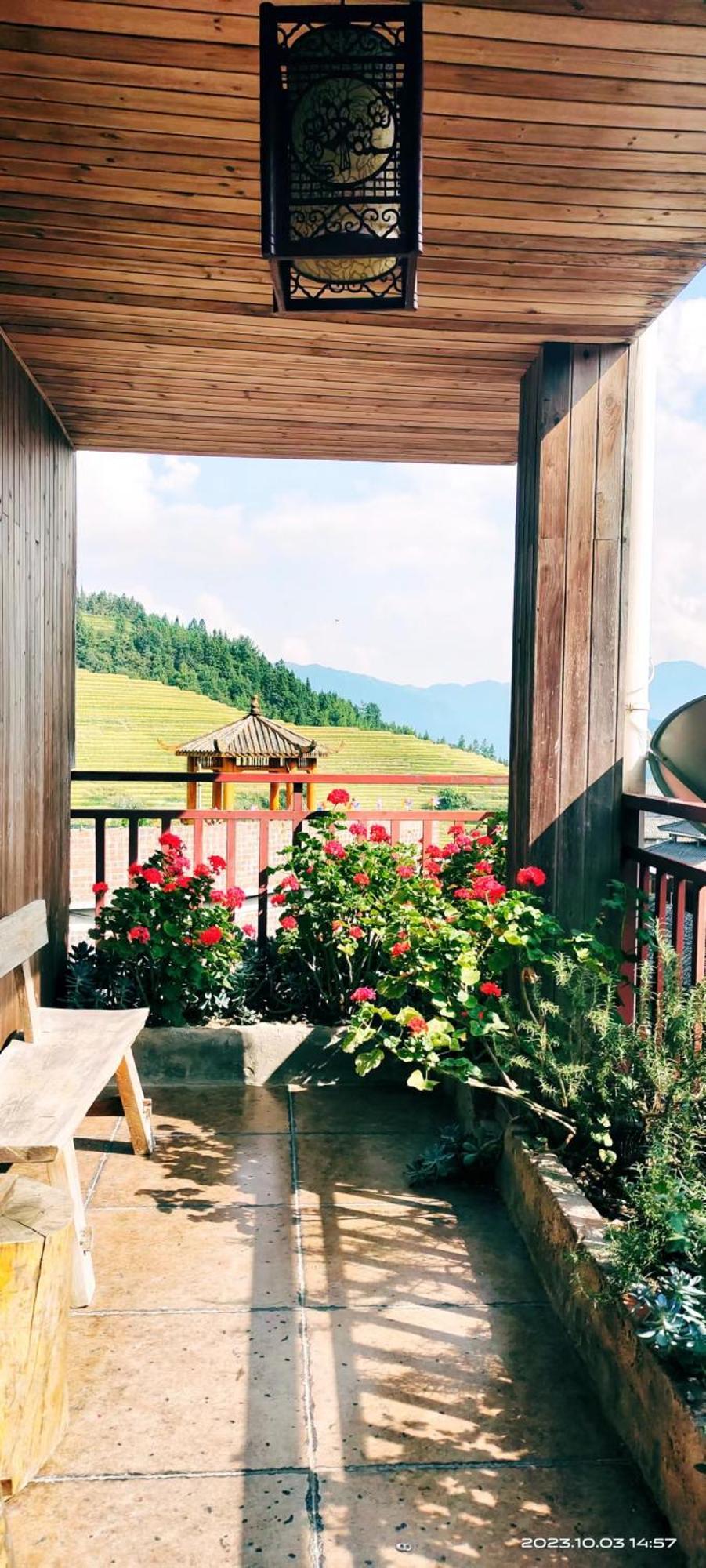 Longji Holiday Hotel หลงเซิง ภายนอก รูปภาพ