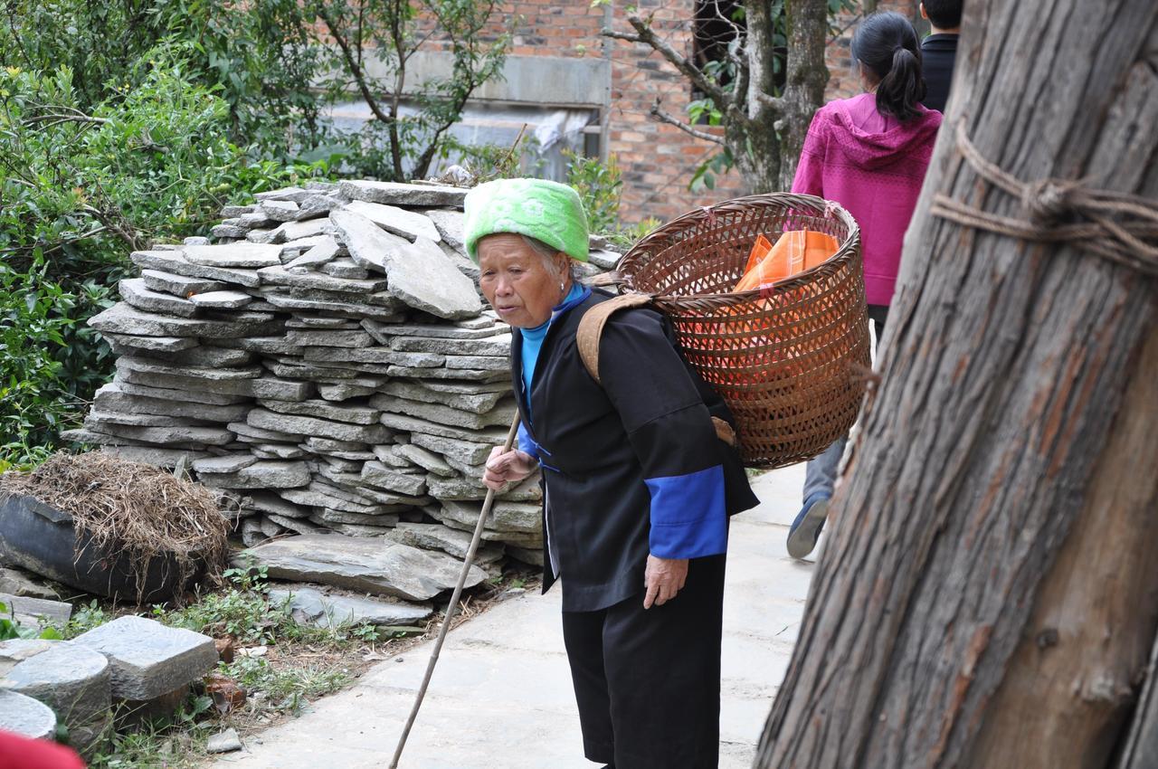 Longji Holiday Hotel หลงเซิง ภายนอก รูปภาพ